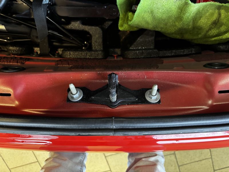 File:Audi A3 8V sedan - trunk lock closeup.jpg